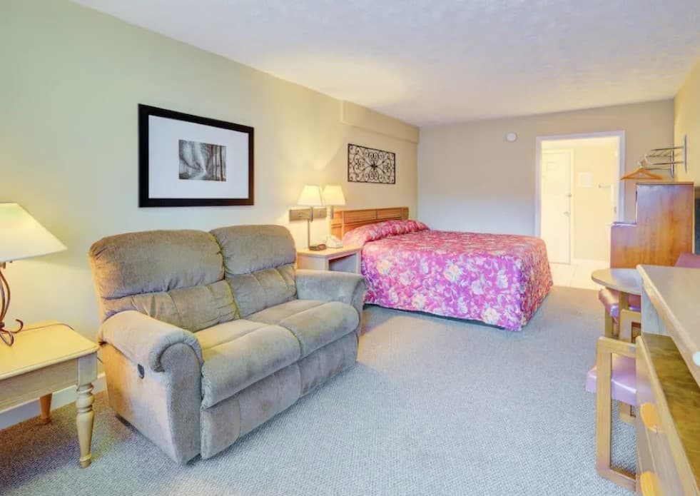 Mountain Aire Inn — gallery preview 2